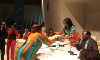 Lire la suite à propos de l’article Tentative de déstabilisation de Jeanine Mabunda : Une pétition des femmes congolaises à l’assemblée